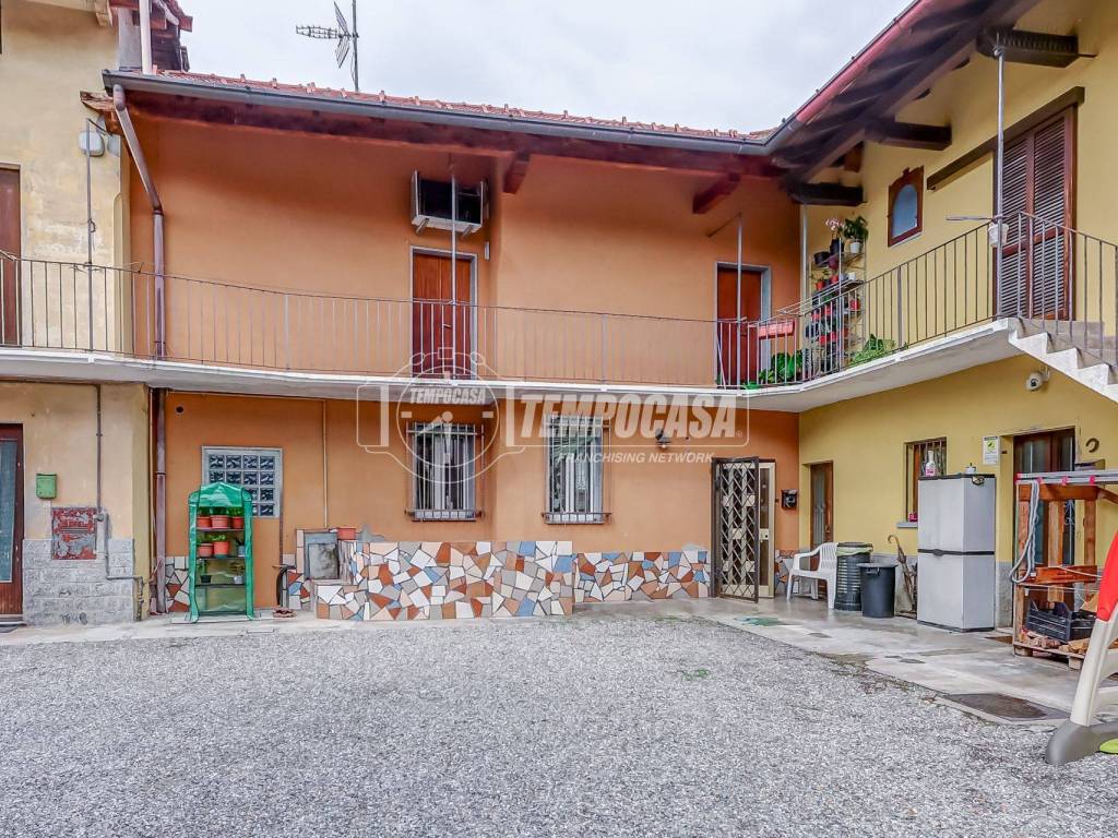 Casa indipendente a Somma lombardo in Piazza San Sebastiano, Coarezza 3 - Foto 2