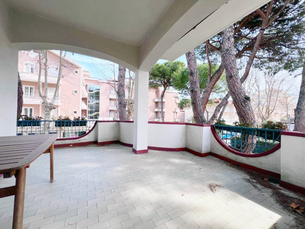 Attico / mansarda a Riccione in Viale Galileo Galilei, 1 - Foto 3