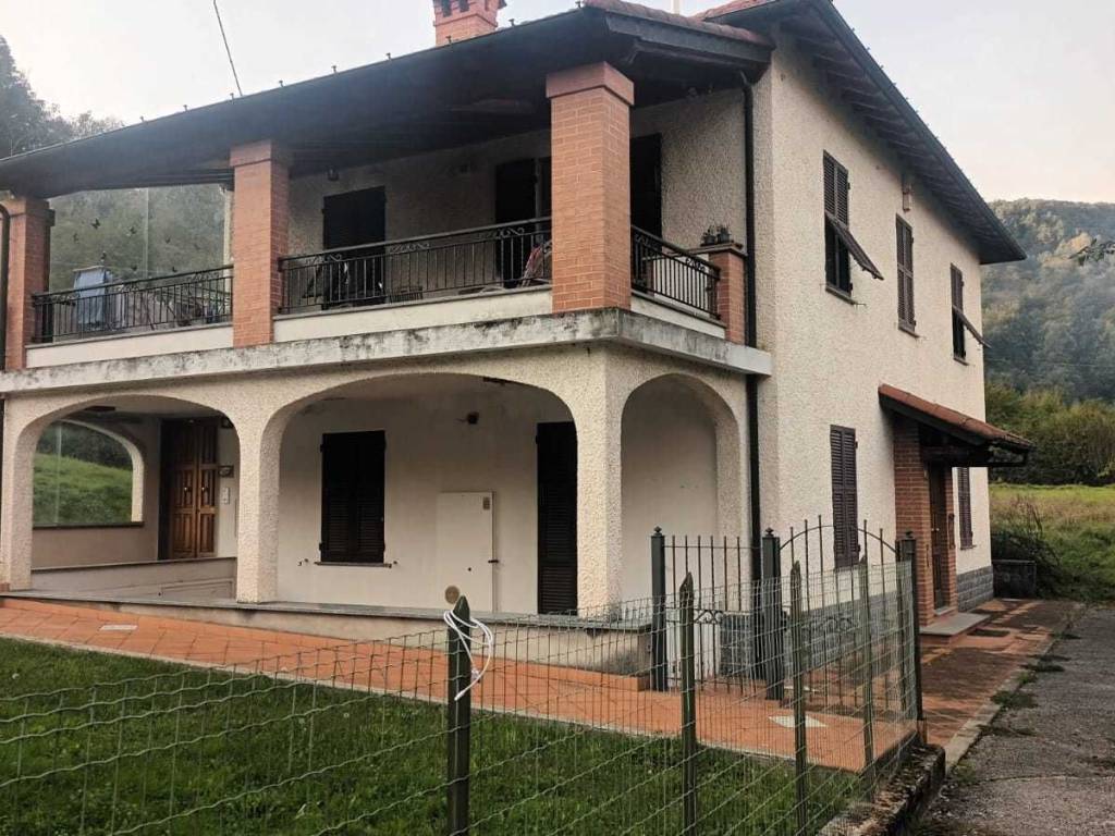 Villa a Ronco scrivia in Via G. Mazzini, 101 - Foto 2