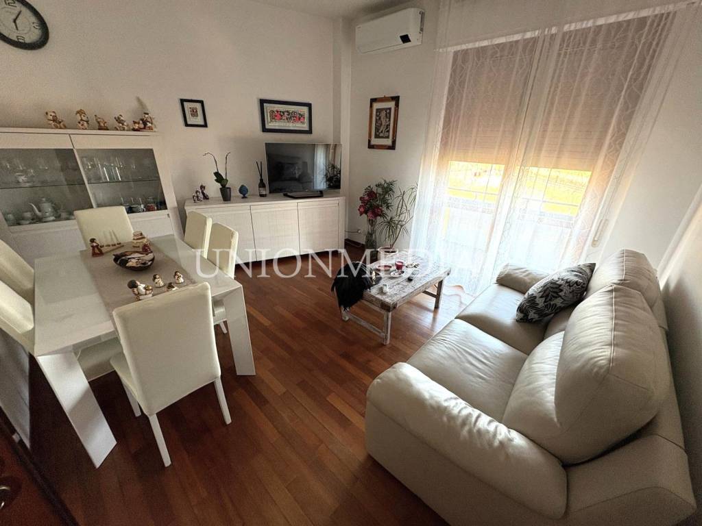 Appartamento a Sarzana in Piazza Martiri della Libertà - Foto 2