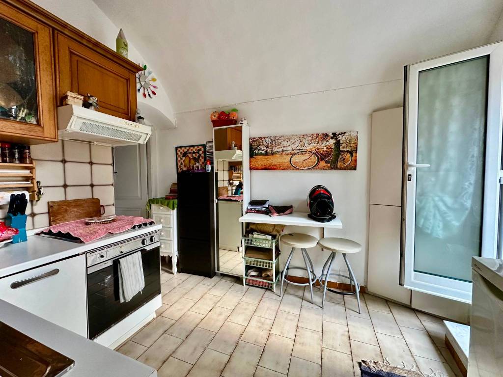 Appartamento a Finale ligure in Via Buonviaggio, 2 - Foto 3