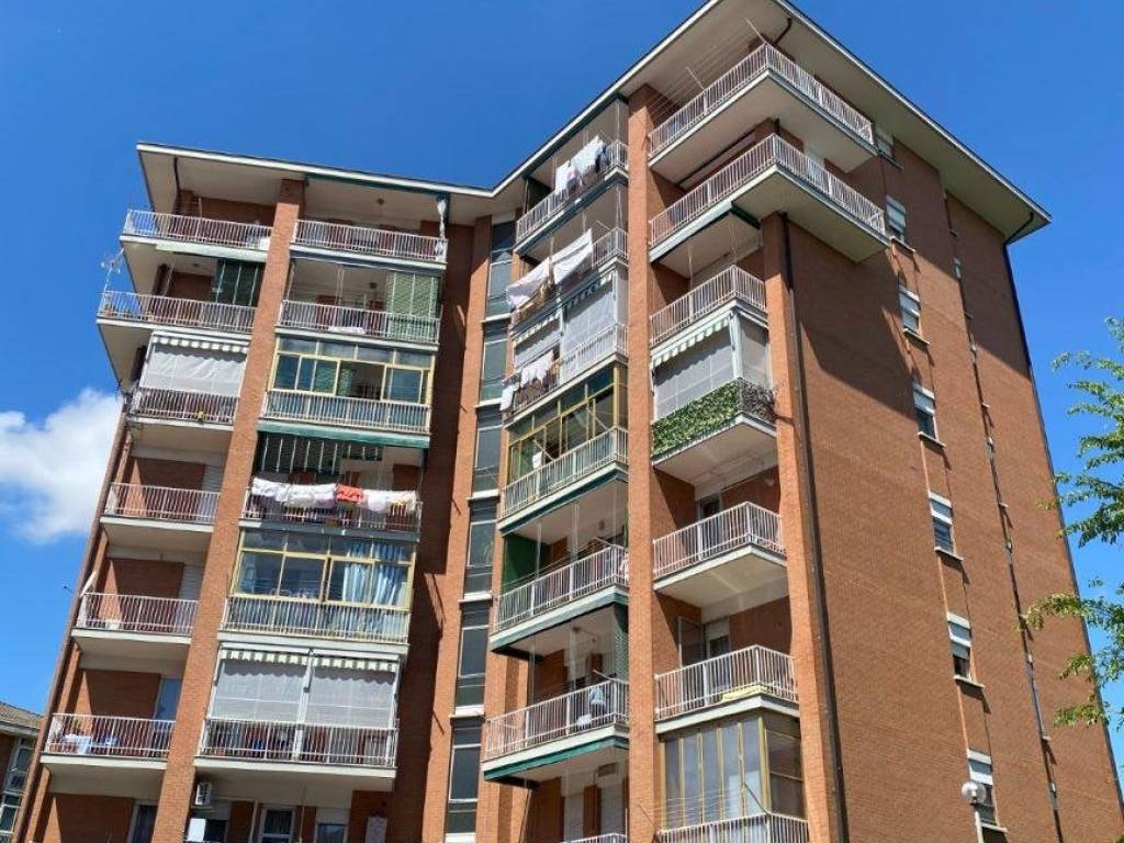 Appartamento a Orbassano in Via Camillo Benso di Cavour, 46 - Foto 2