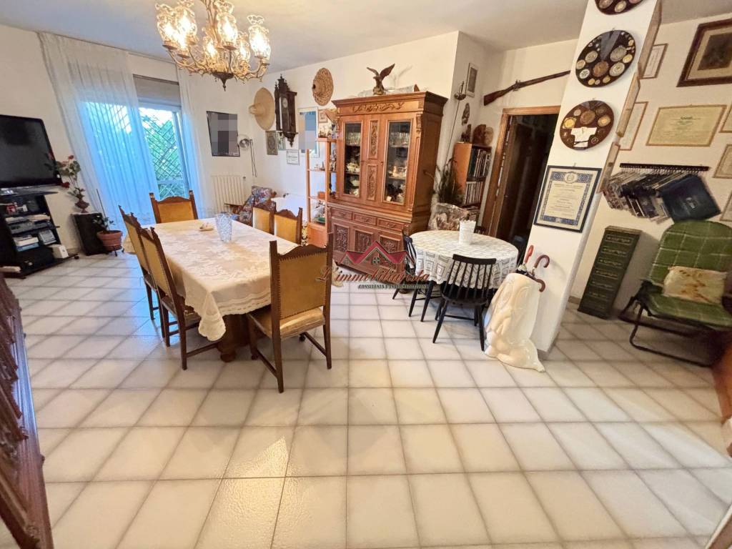 Appartamento a Valenzano in Viale della Repubblica - Foto 4