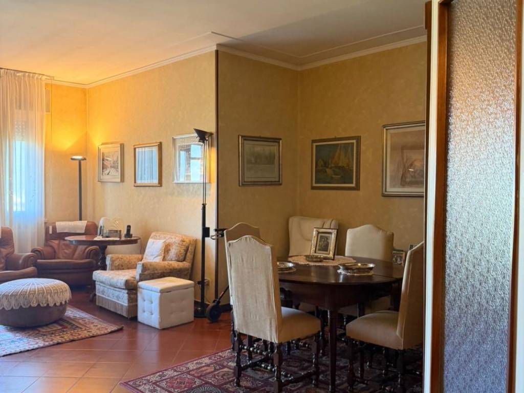 Appartamento a Mantova in Viale Vittorio Alfieri - Foto 2