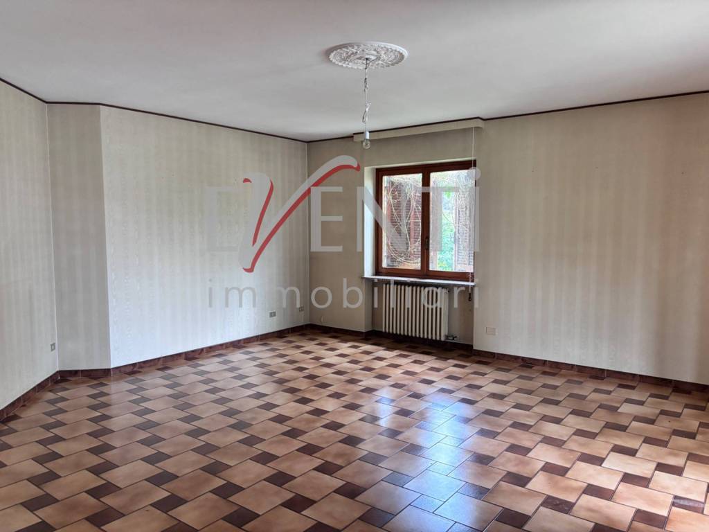 Appartamento a Cavour in Via Manzoni, 12 - Foto 2