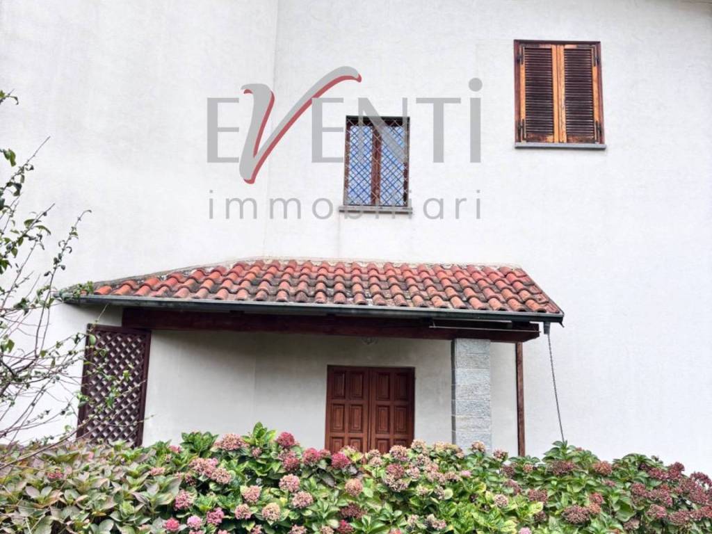 Villa a Cavour in Via Manzoni, 12 - Foto 5