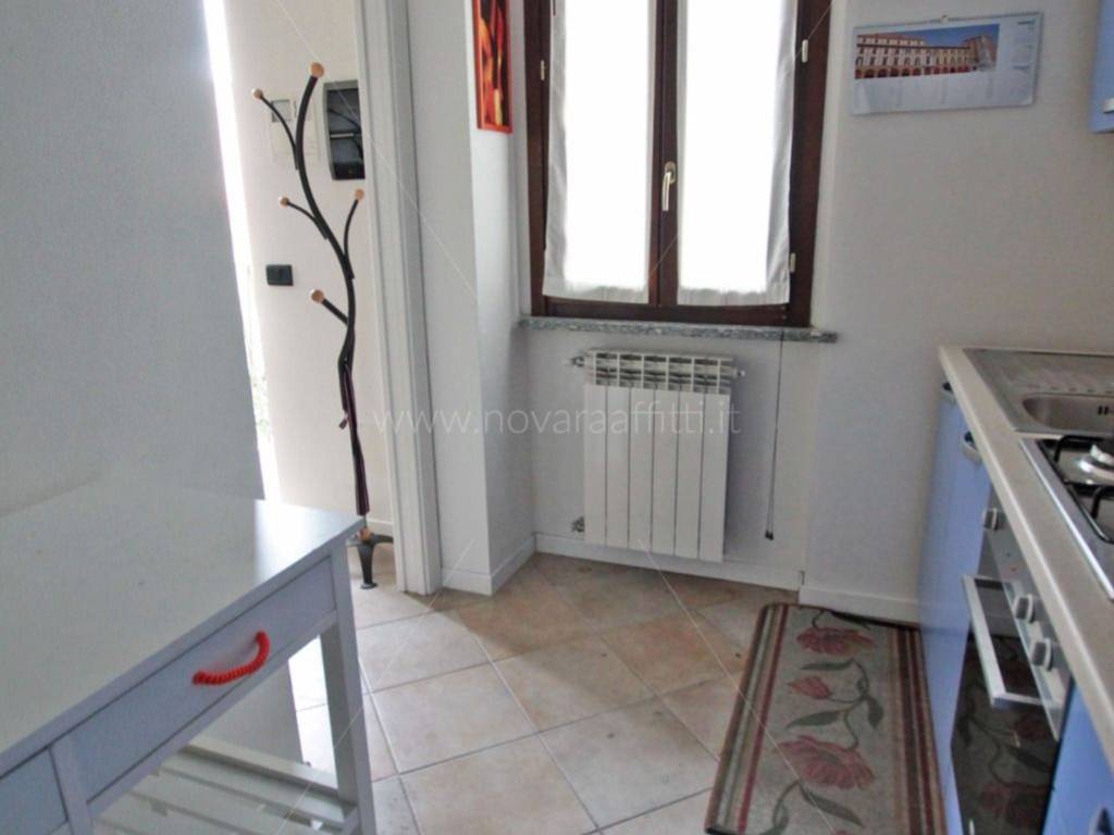Appartamento a Novara in Piazza Gaudenzio De Pagave, 1 - Foto 5