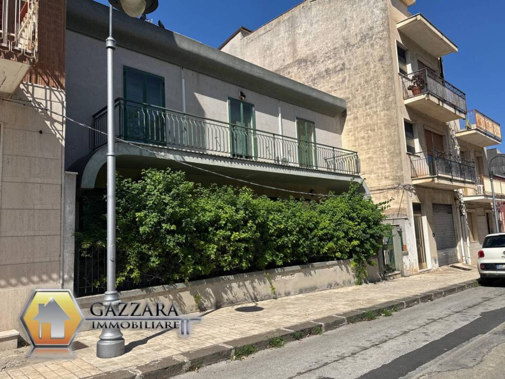 Casa indipendente a Canicattini bagni in via Canale, 54 - Foto 2