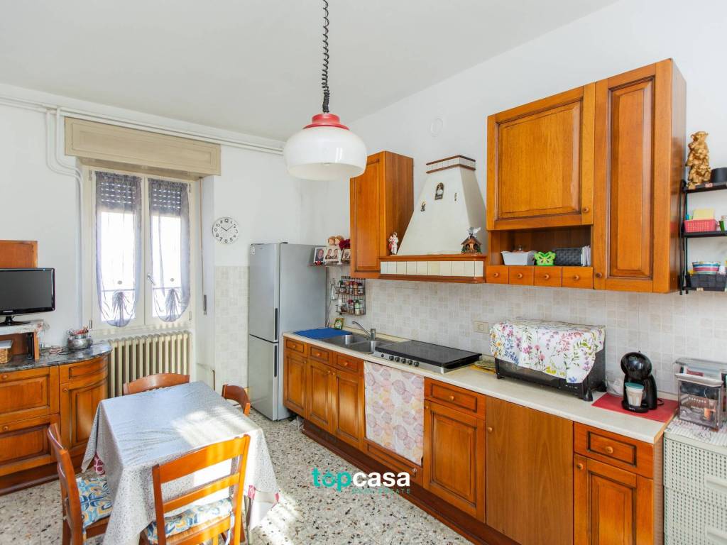 Appartamento a Lonate pozzolo in Via Giuseppe Garibaldi, 10 - Foto 4