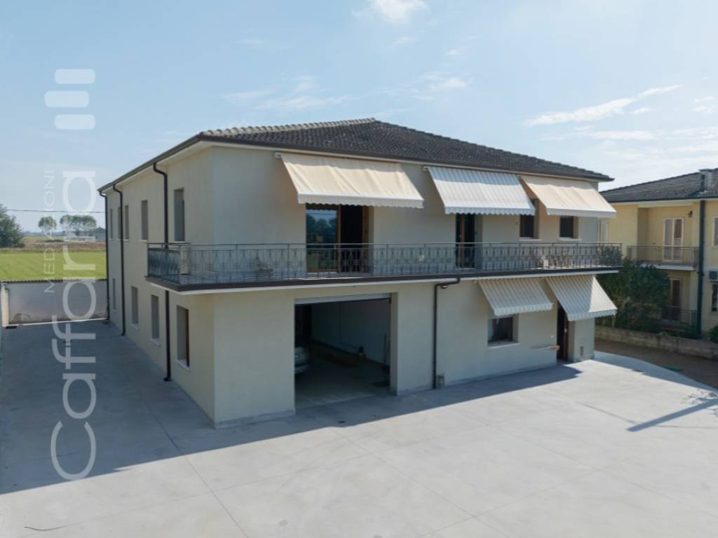 Villa a Goito in Strada Segrada, 44 - Foto 2