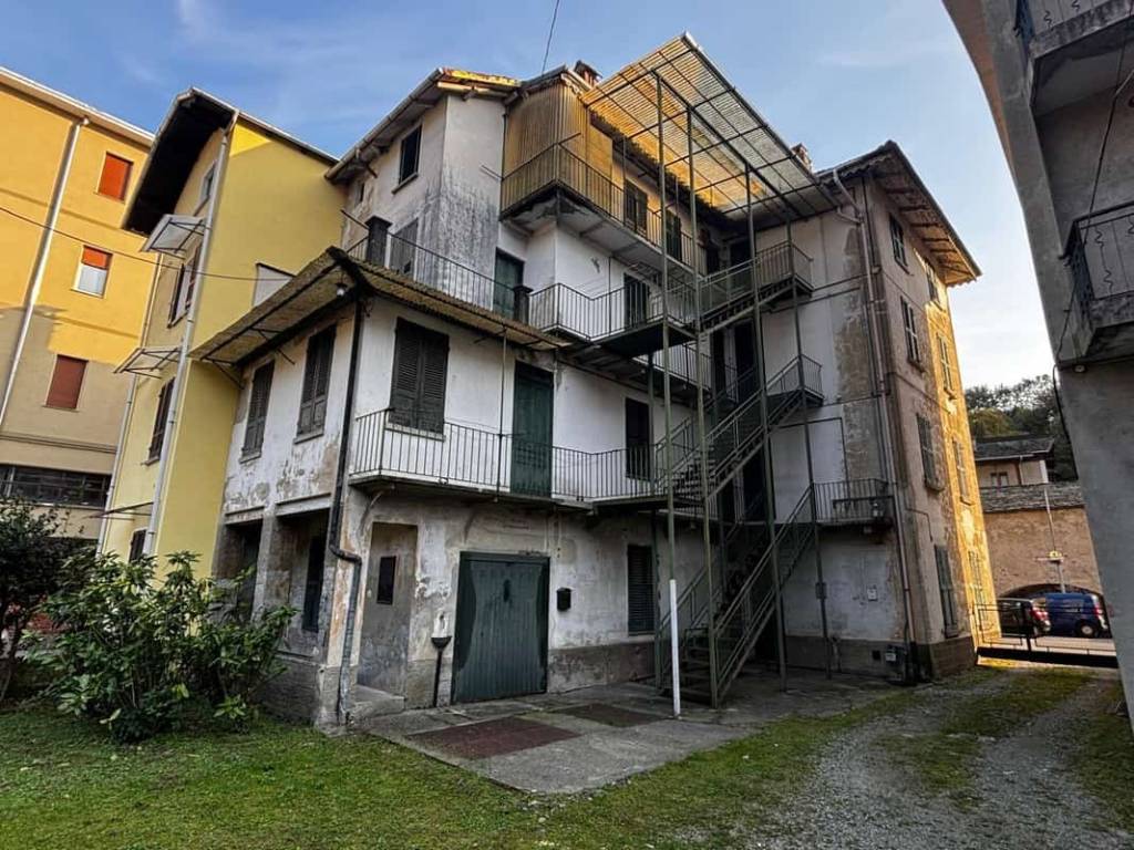 Casa indipendente a Varallo in Via Brigate Garibaldi, 21 - Foto 3