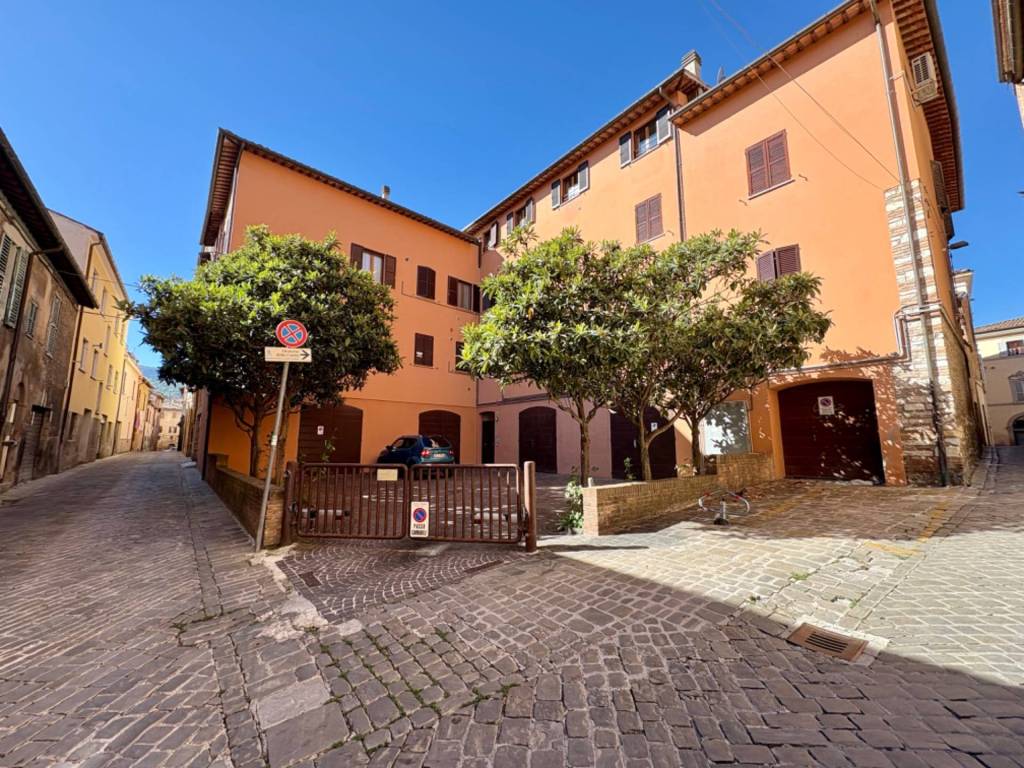 Appartamento a Fabriano in VIA VALPOVERA, 16 - Foto 2