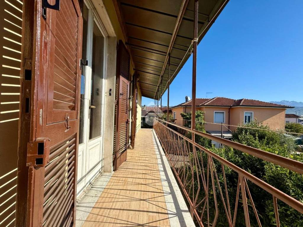 Appartamento a Sarzana in Via di Ponte, 7 - Foto 4
