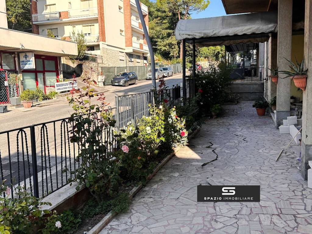 Appartamento a Teramo in Viale Giovanni Bovio, 82 - Foto 3
