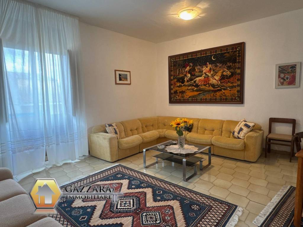 Casa indipendente a Canicattini bagni in Via Manzoni, 119 - Foto 3