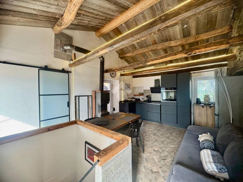Casa indipendente a Gravedona ed uniti in Via Giuseppe Garibaldi, 17 - Foto 4