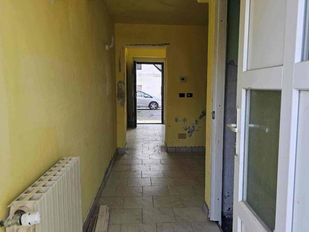 Appartamento a Pezzana in Via Vittorio Veneto - Foto 2
