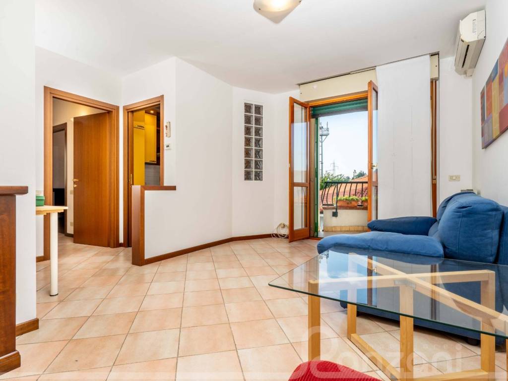 Appartamento a Bareggio in Via San Carlo, 19 - Foto 2