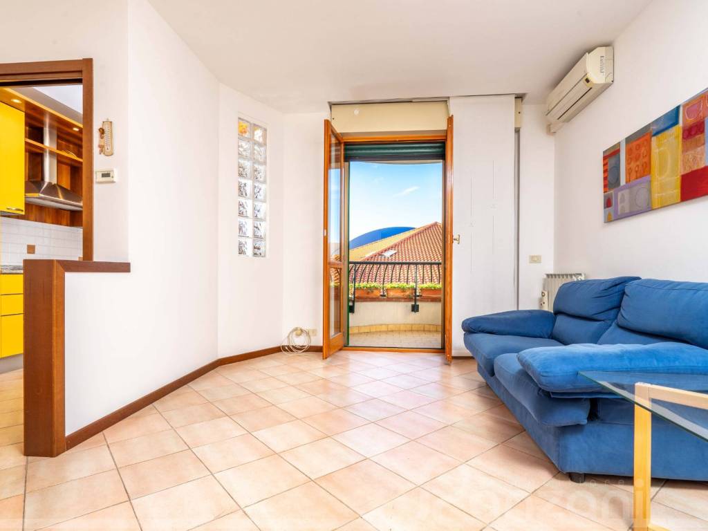 Appartamento a Bareggio in Via San Carlo, 19 - Foto 3