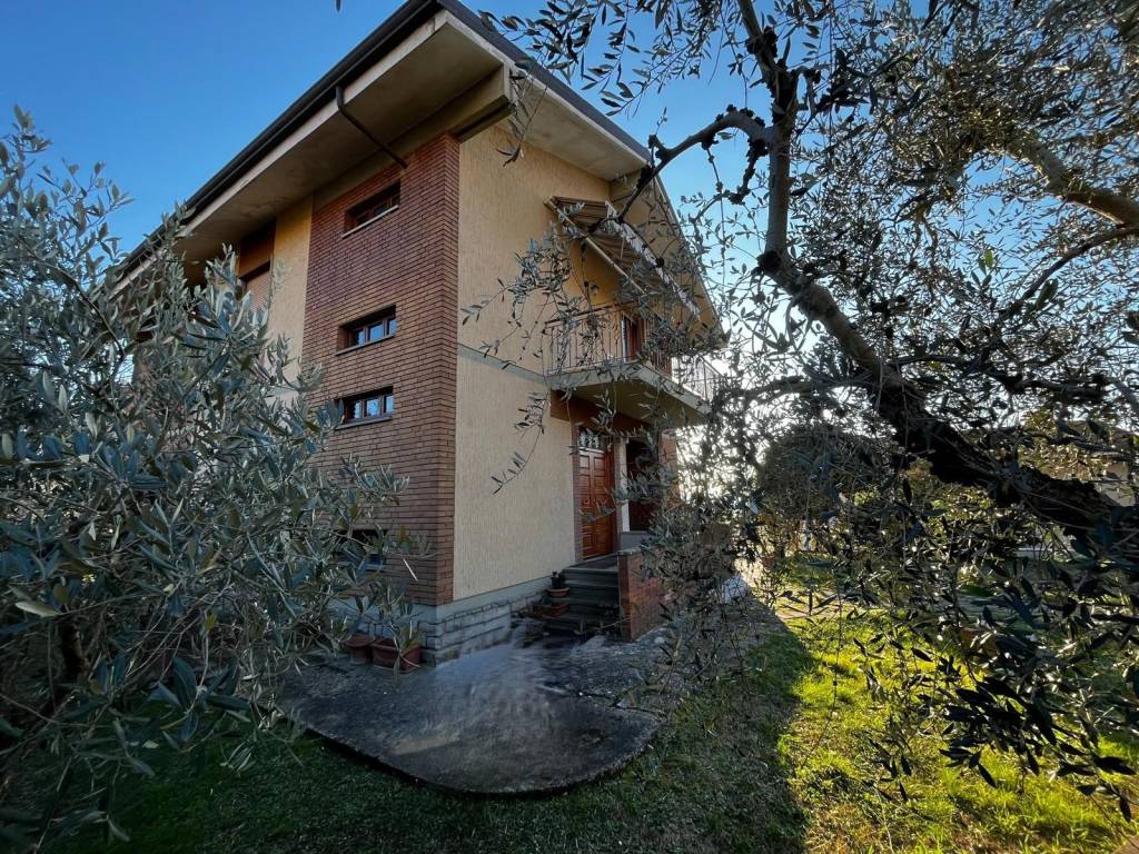 Appartamento a Arezzo in Località Olmo - Foto 2