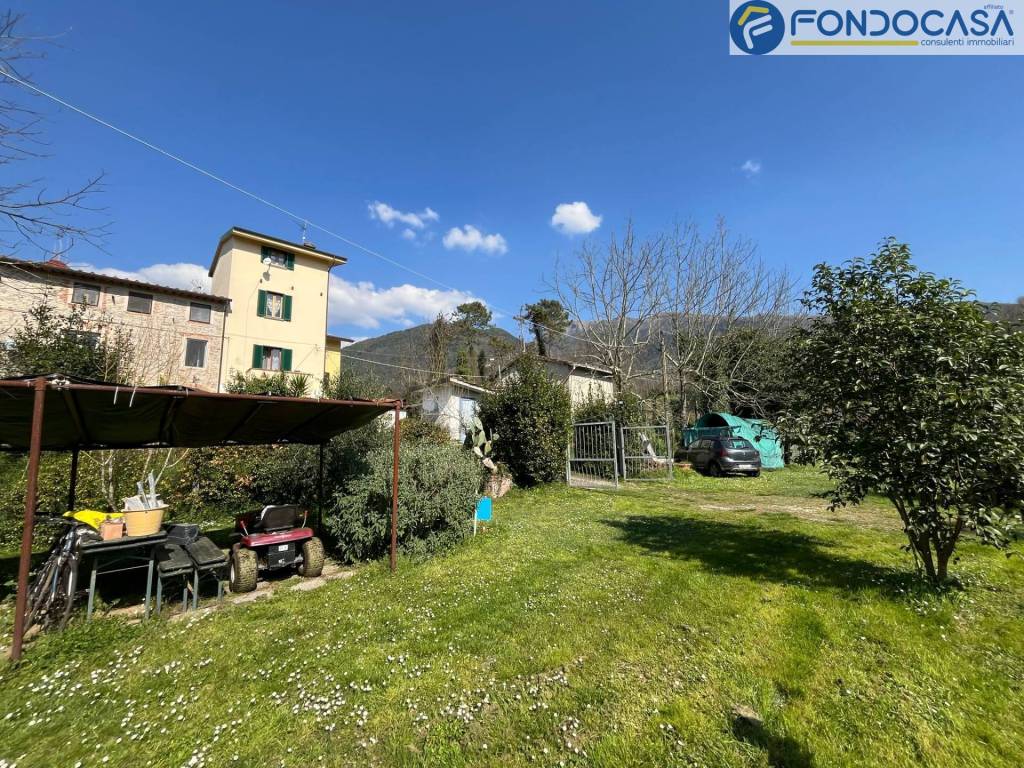 Casa indipendente a Camaiore in Via di Rosi - Foto 2