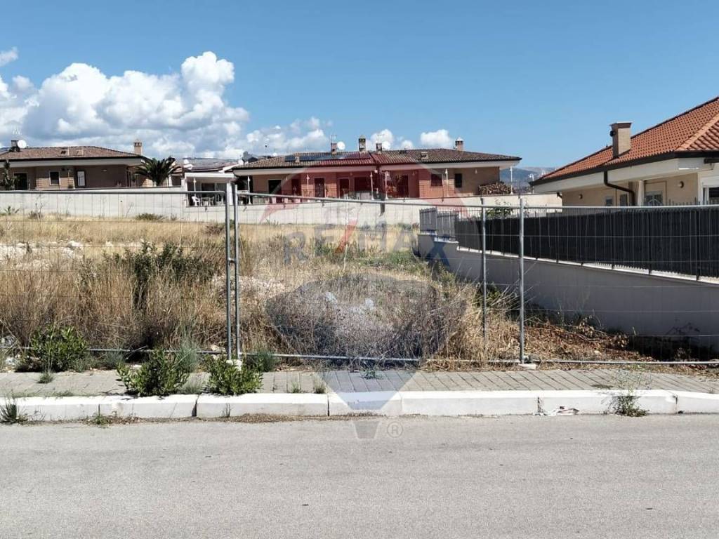 Terreno a Manfredonia in Via Primo Levi - Foto 3