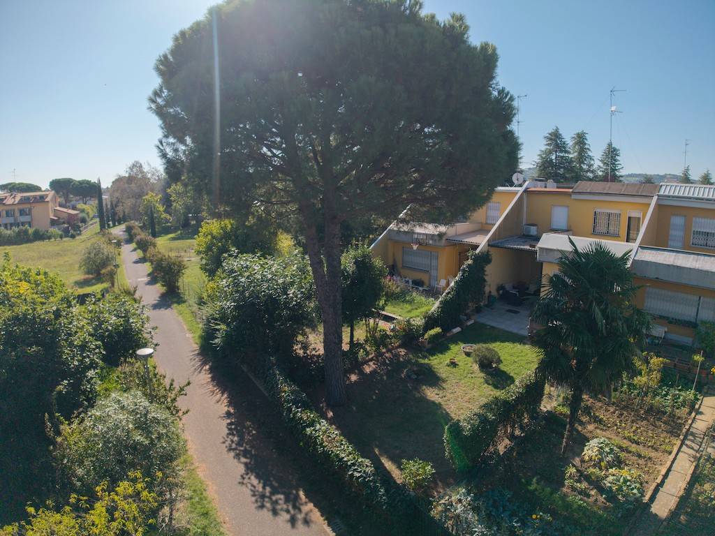 Casa indipendente a Imola in Via Arcangelo Corelli, 17 - Foto 2