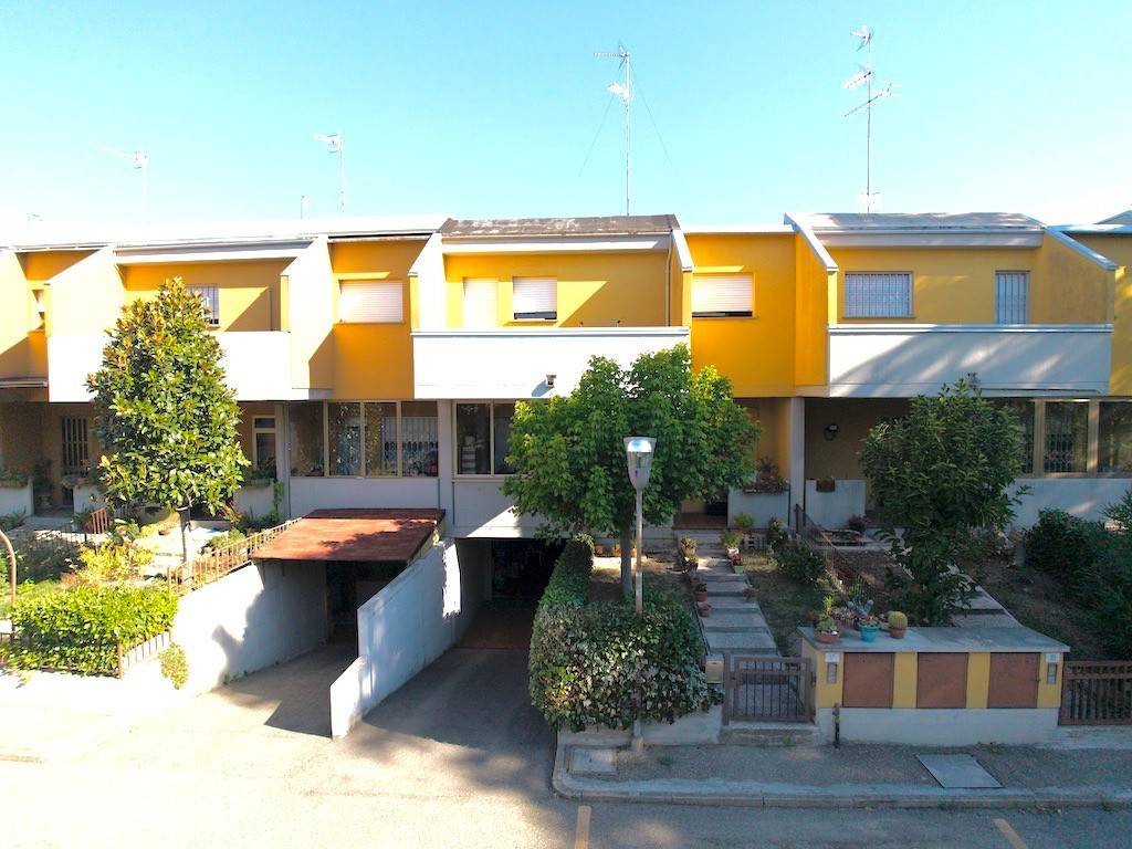 Casa indipendente a Imola in Via Arcangelo Corelli, 17 - Foto 4
