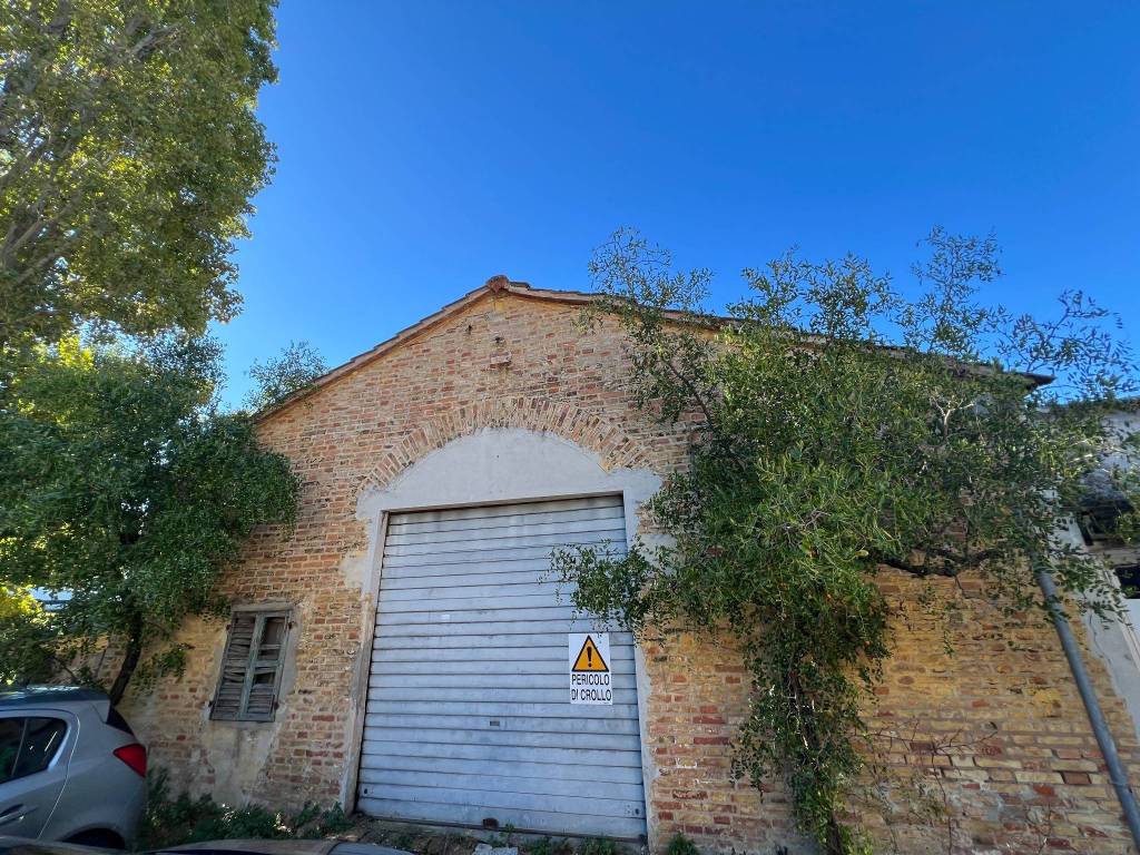Rustico / casale a Falconara marittima in Via Guglielmo Marconi, 131 - Foto 3