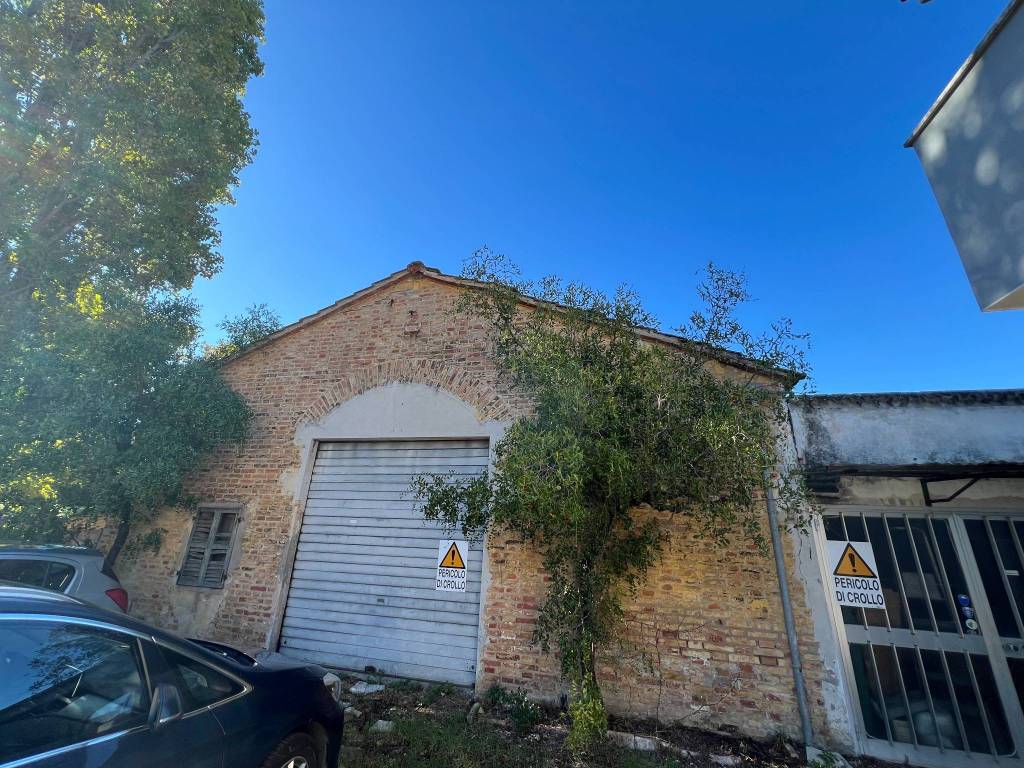 Rustico / casale a Falconara marittima in Via Guglielmo Marconi, 131 - Foto 4