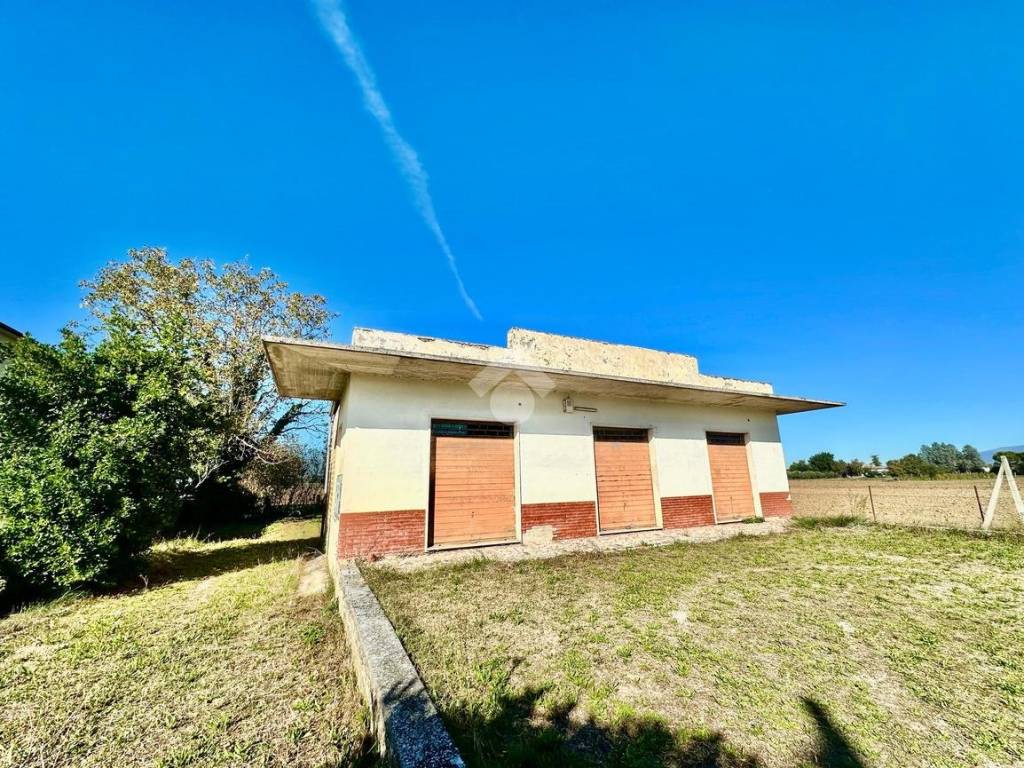 Appartamento a Spoleto in frazione santa maria in campis, 2 - Foto 4