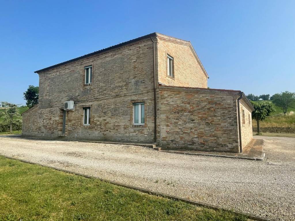 Villa a Appignano in Contrada Carreggiano - Foto 4