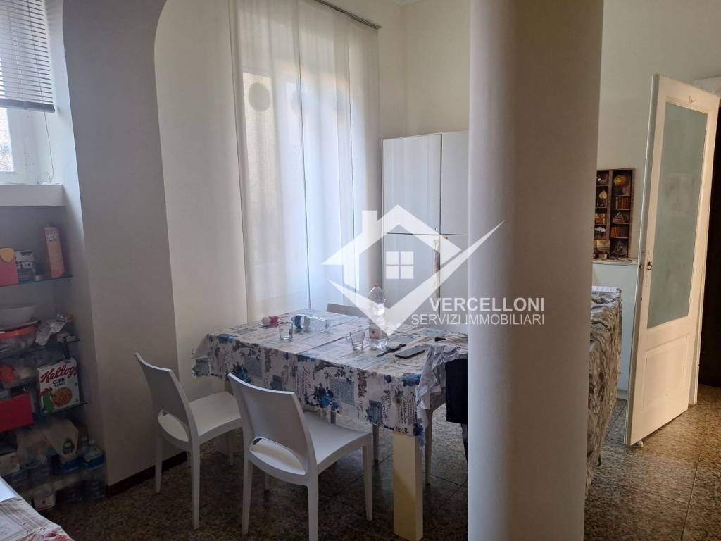Appartamento a Novara in Largo Camillo Benso di Cavour - Foto 2