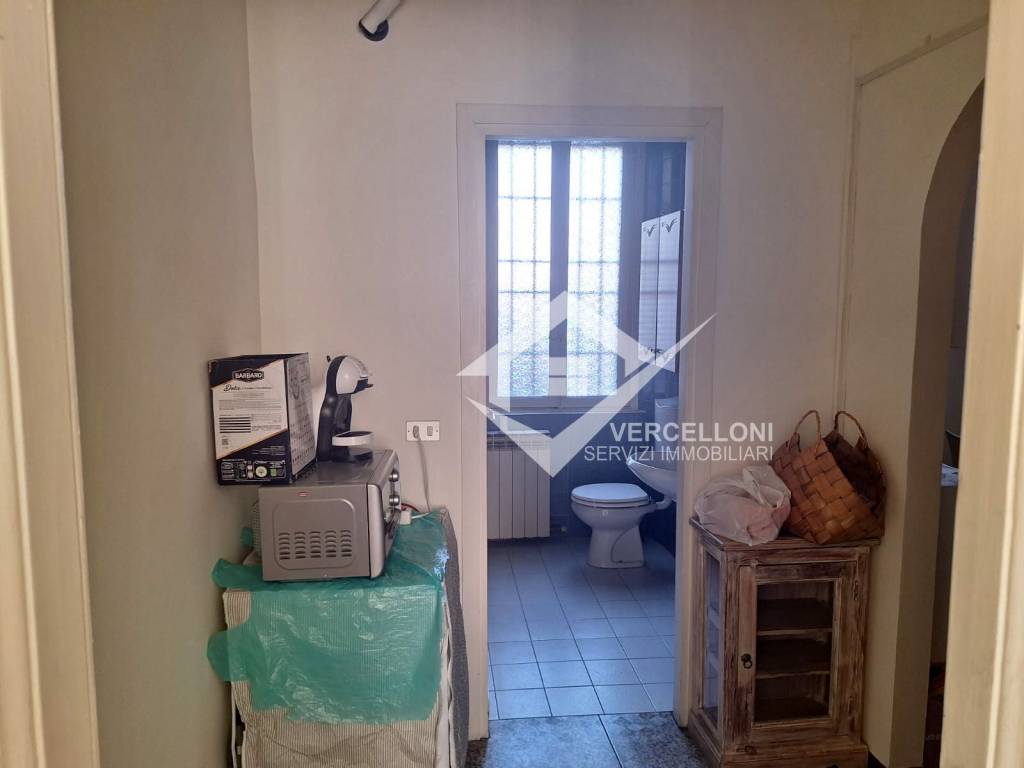Appartamento a Novara in Largo Camillo Benso di Cavour - Foto 3