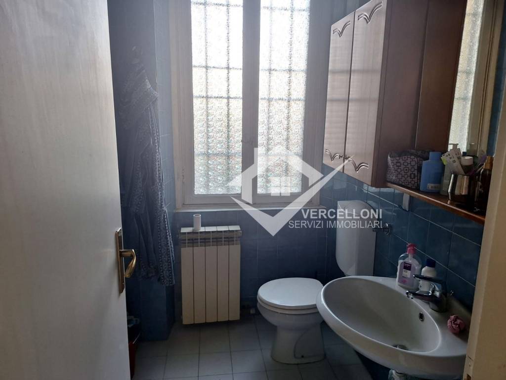 Appartamento a Novara in Largo Camillo Benso di Cavour - Foto 5
