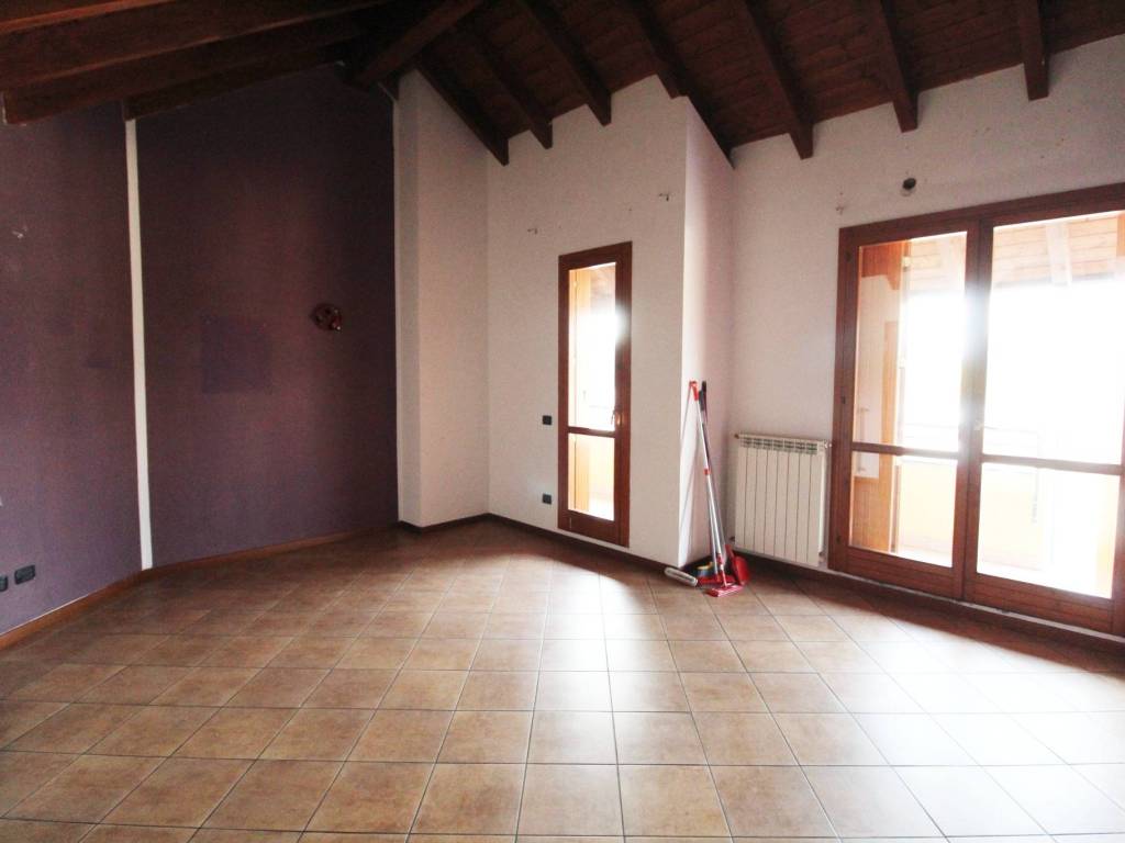 Appartamento a Marnate in Via Roma, 11 - Foto 2