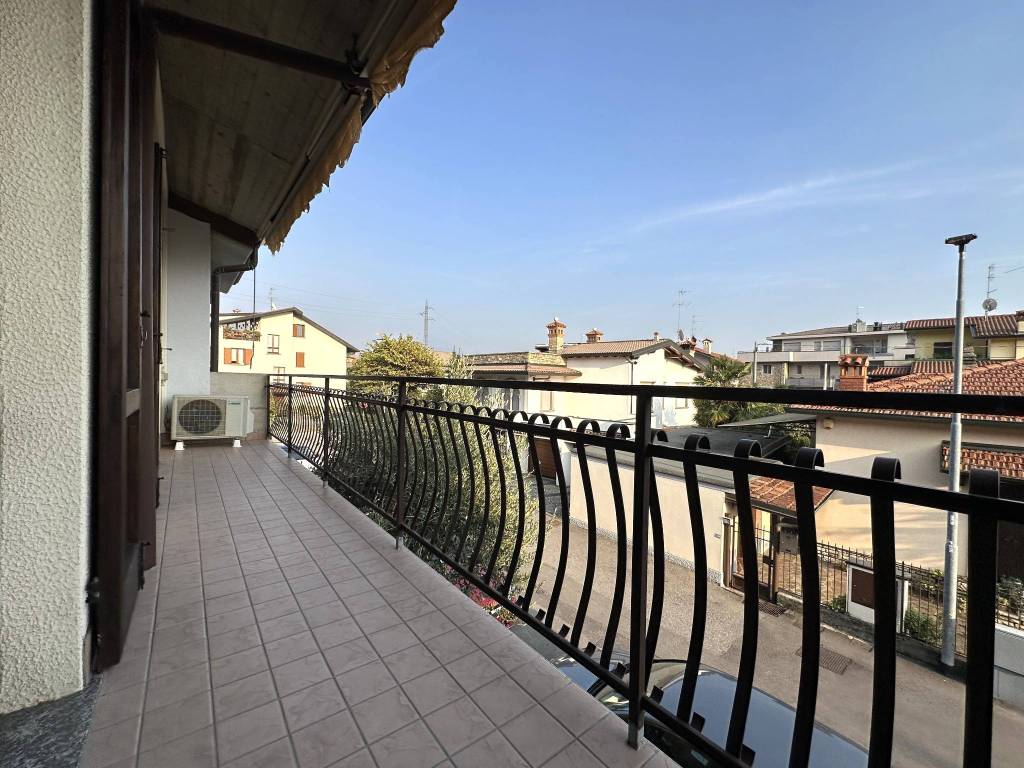 Appartamento a Torre boldone in Via Giacomo Puccini, 4 - Foto 2