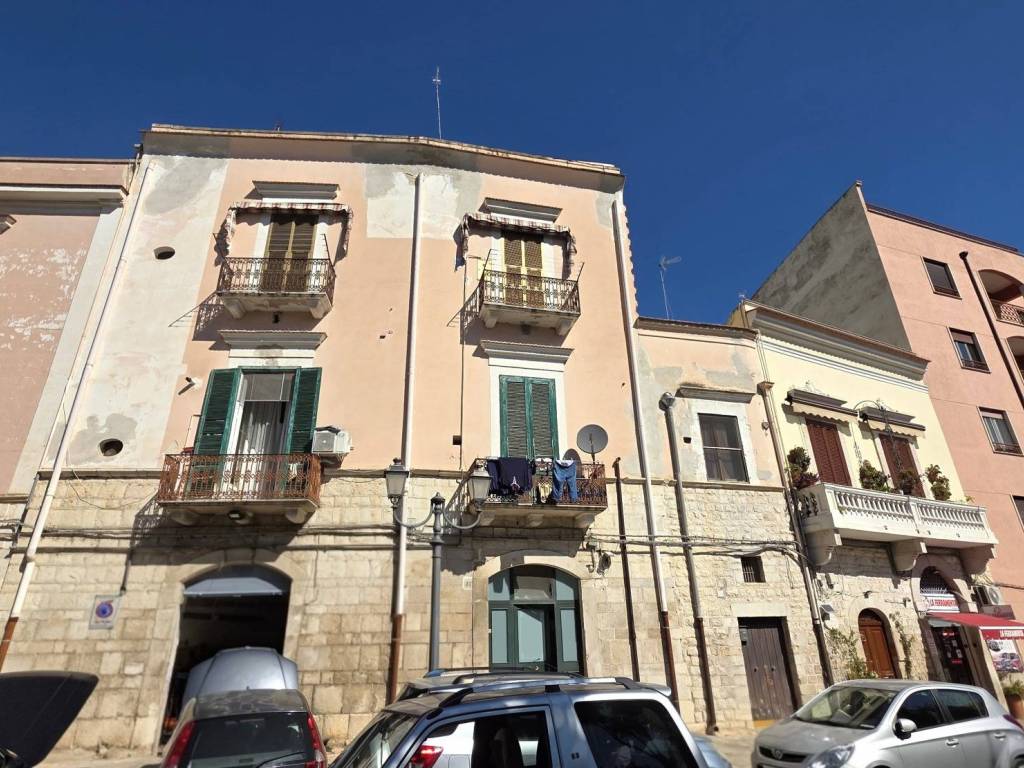 Appartamento a Barletta in Piazza Plebiscito, 37 - Foto 2