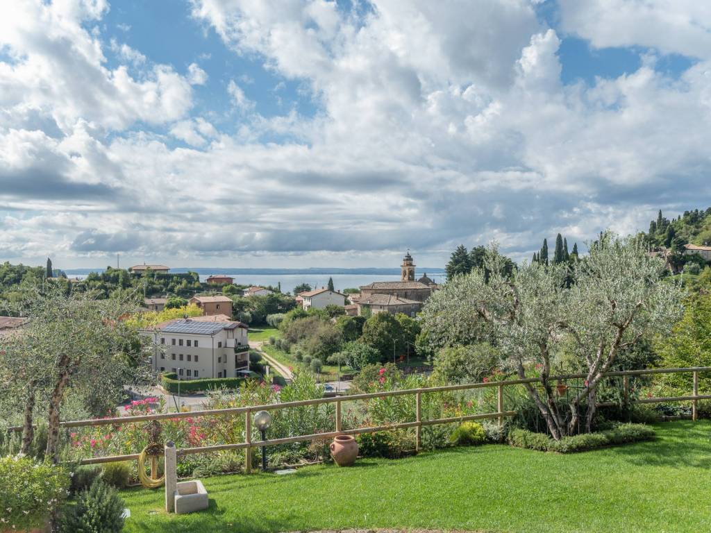 Villa a Costermano sul garda in Piazza Gian Battista Ferrario, 1 - Foto 3