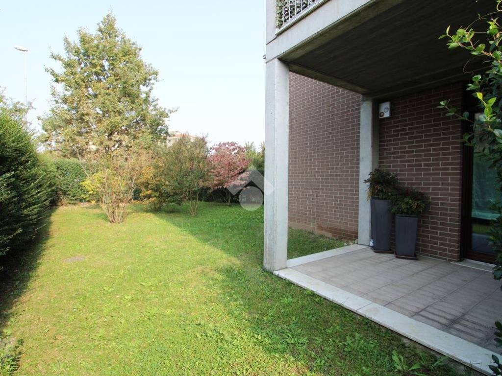 Appartamento a Bareggio in Via Piave, 73 - Foto 4