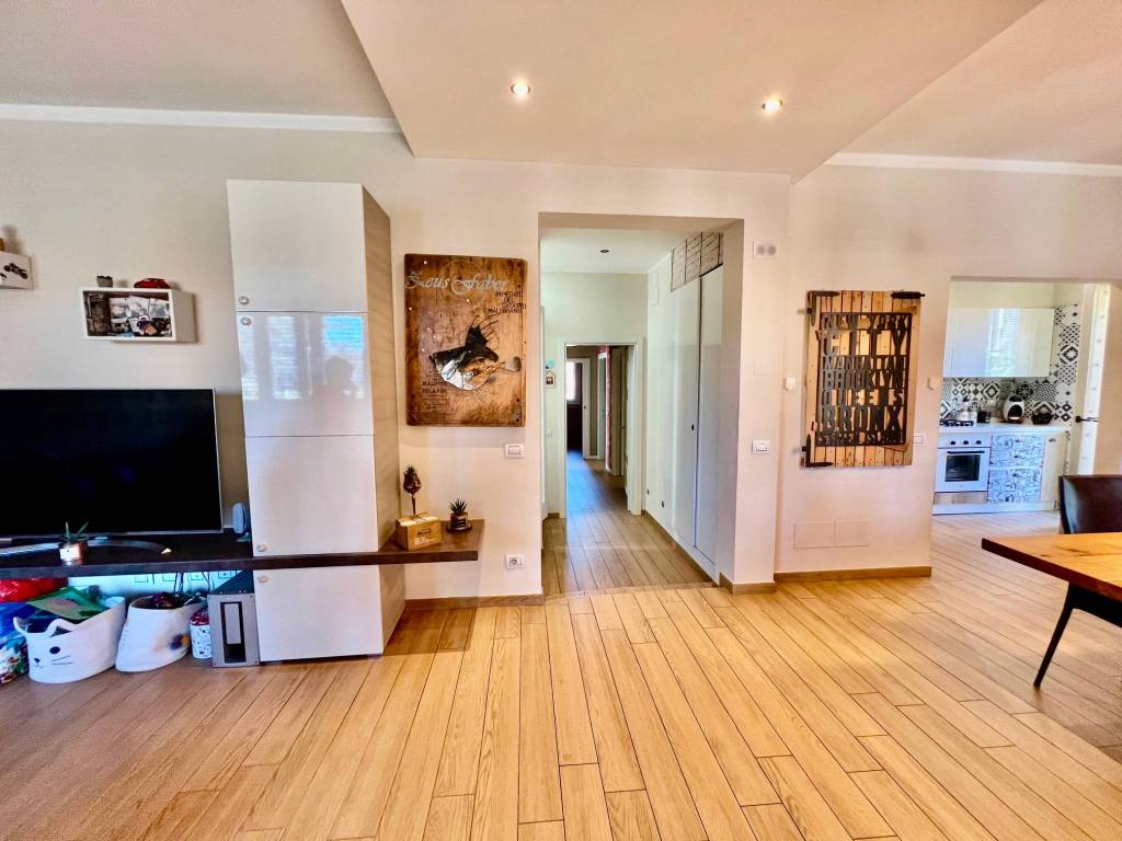 Villa a Campi bisenzio in Via Vasco Pratolini - Foto 3