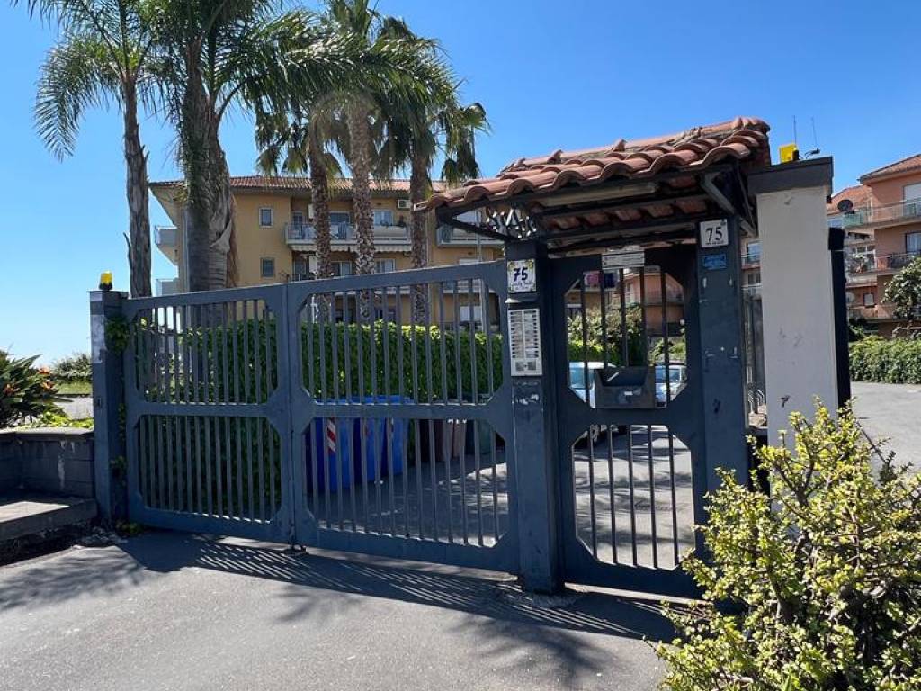 Appartamento a Aci catena in Via Ulisse, 75 - Foto 3