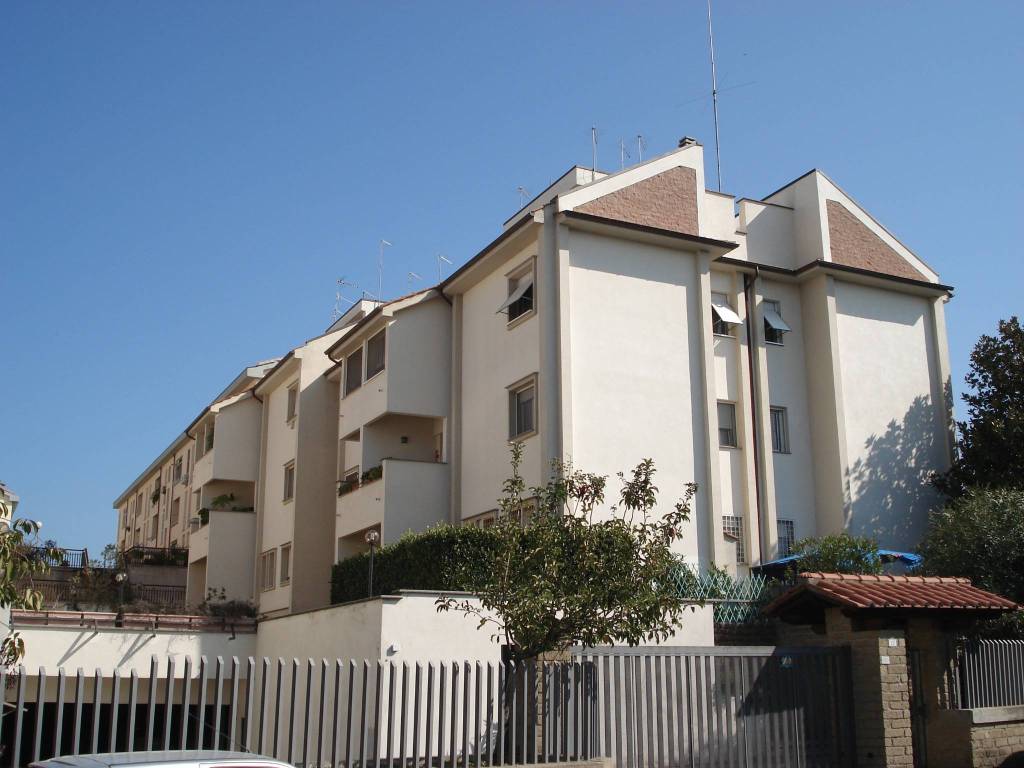 Appartamento a Bracciano in Via Antonio Varisco - Foto 3