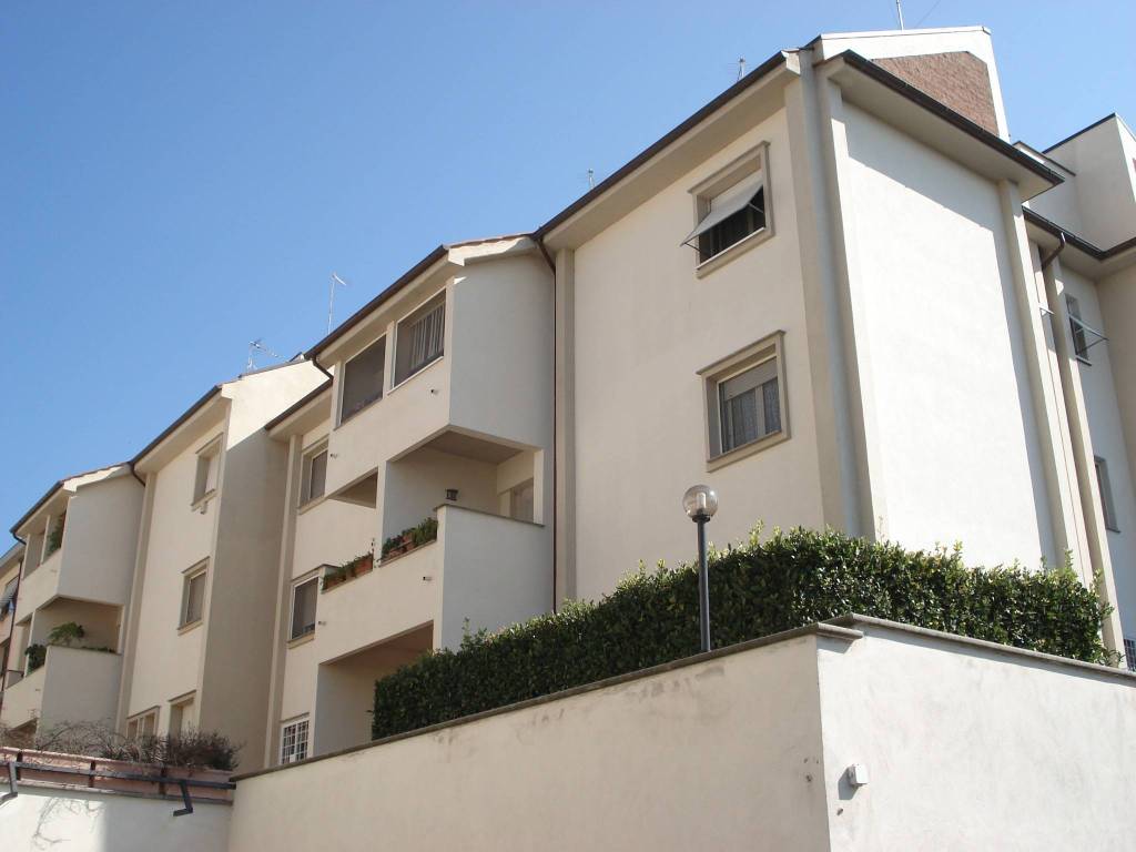 Appartamento a Bracciano in Via Antonio Varisco - Foto 4