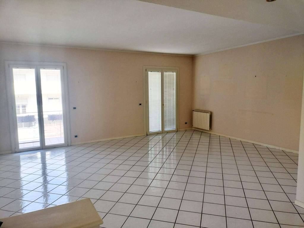 Appartamento a Aci castello in via Domenico Tempio - Foto 4