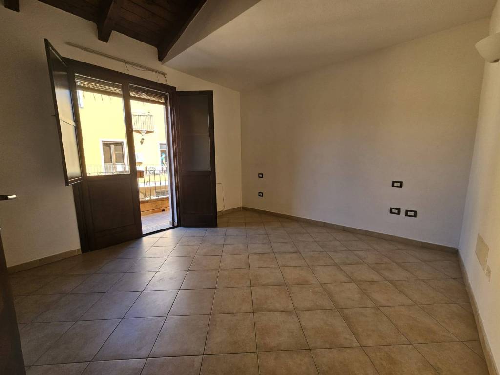 Palazzo / stabile a San sperate - Foto 4