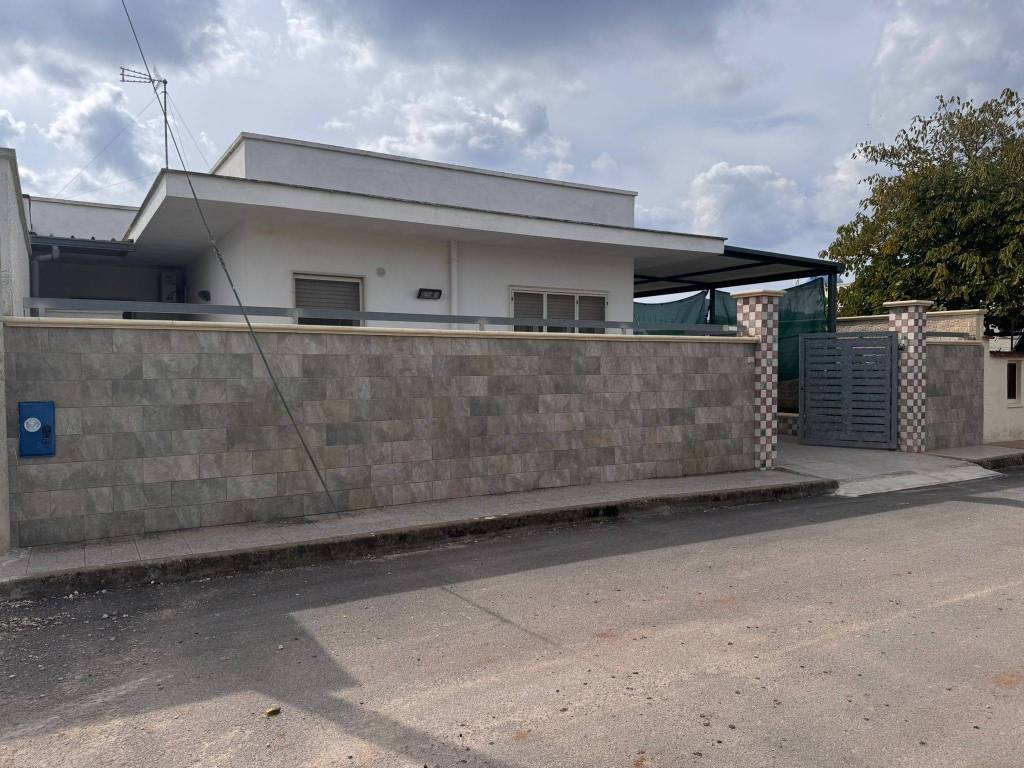 Villa a Porto cesareo in Via Tuglie, 41 - Foto 2