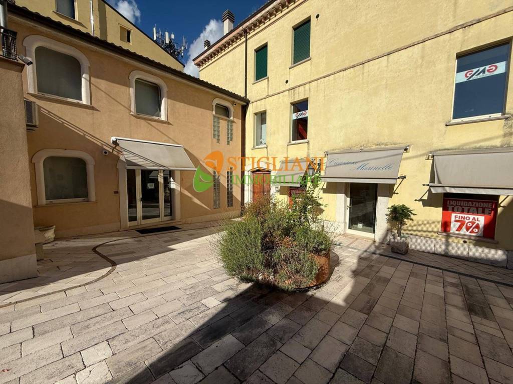 Appartamento a Campobasso in Piazza Andrea D'Isernia - Foto 3
