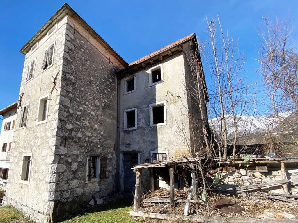 Villa a Chies d'alpago in Via Montecavallo, 105 - Foto 2