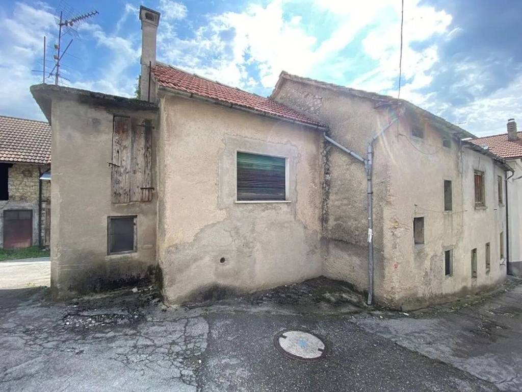 Villa a Alpago in Via Venal, 24 - Foto 2